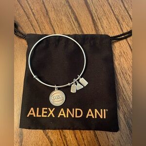 💛 2014 OBX(Outer Banks) Wind & Fire Bracelet